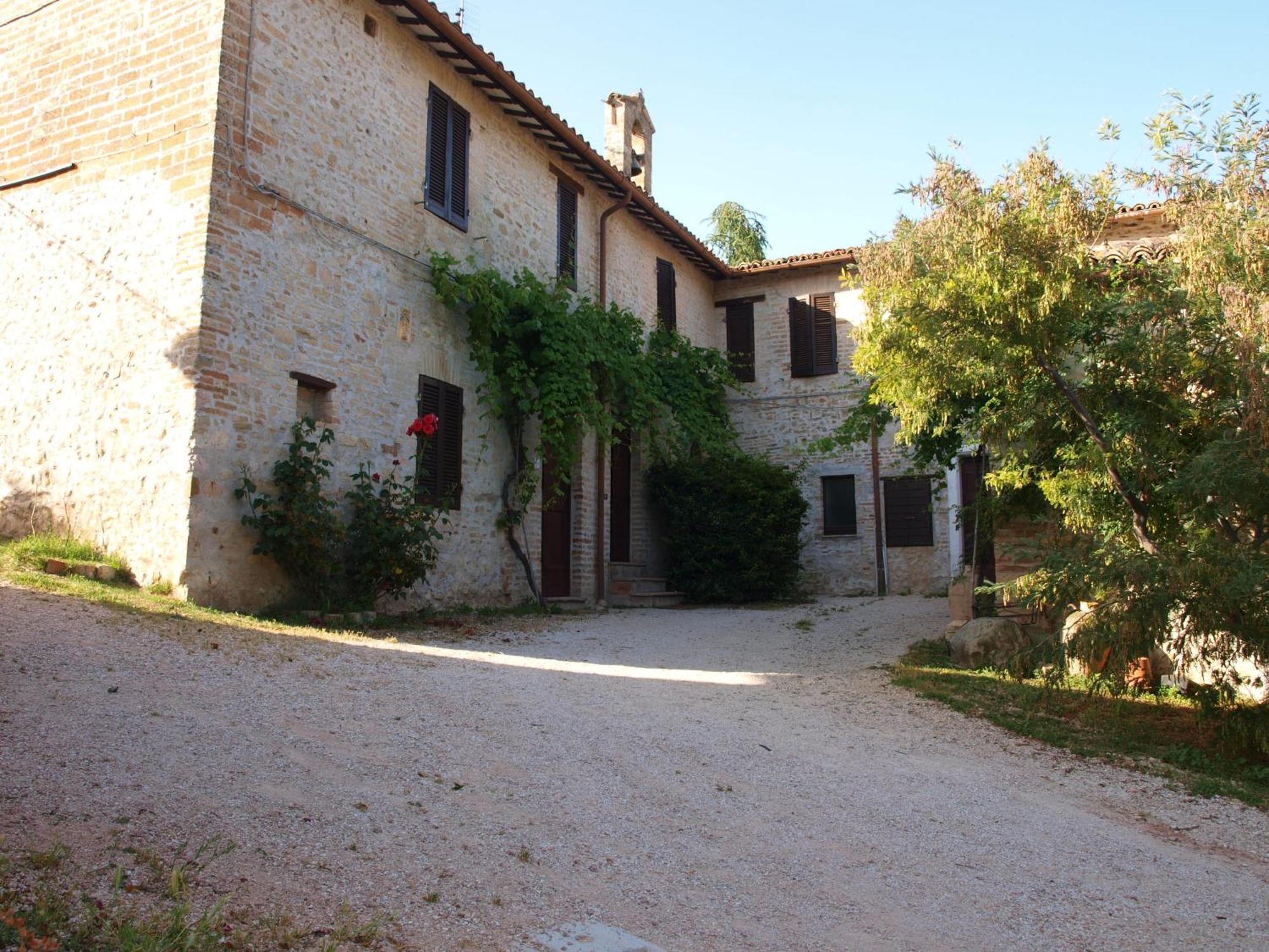 Agriturismo Camiano Piccolo Montefalco Exterior photo